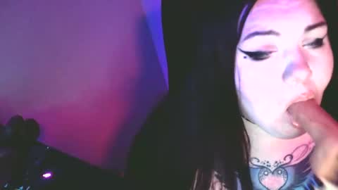 Snapshot of thebestgoodgirl chatting on October 30, 8:37 am TheBestGoodGirl online show from October 30, 8:37 am