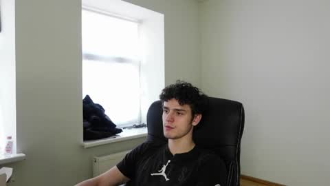 Thebrad H online show from April 8, 2:53 pm