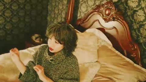 Joan online show from February 8, 6:33 pm