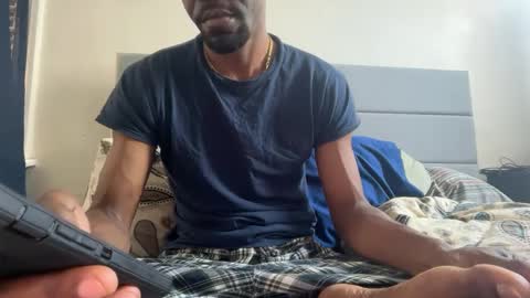 theeshooterr online show from September 19, 5:49 pm