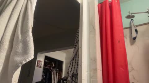 thejennataylor online show from March 23, 2:16 am