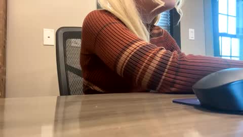 Little Bambii online show from January 8, 8:18 pm