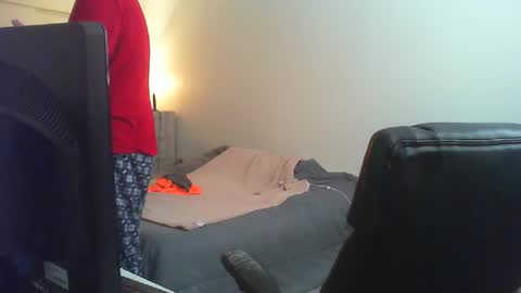 theman18951pa online show from December 25, 6:19 pm