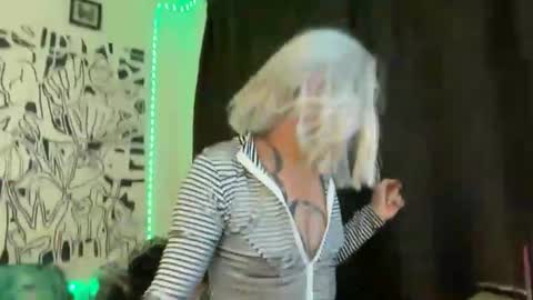 Lucy Lucy online show from September 15, 12:12 am