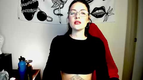 Snapshot of themelrose chatting on October 23, 8:31 pm themelrose online show from October 23, 8:31 pm