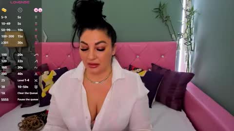 theonerosegoddes online show from February 27, 8:23 pm