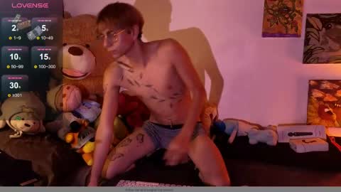 Matt independent model  online show from April 14, 10:35 pm