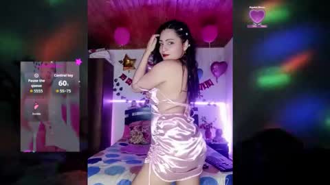 Snapshot of thequeenbella chatting on September 23, 10:31 am bella saritta online show from September 23, 10:31 am
