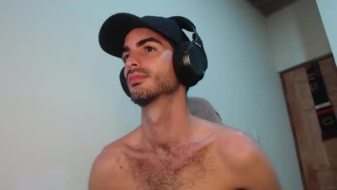 Santiago Enrique online show from May 1, 4:17 am