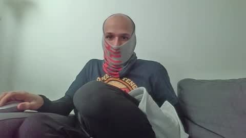 Scarf guy online show from March 12, 2:56 pm