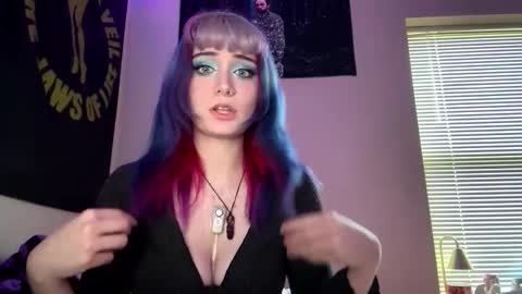 thewildwildwest online show from April 6, 1:12 pm