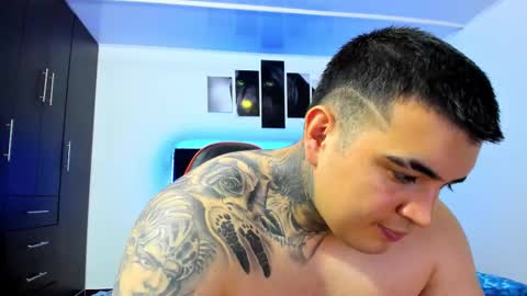 Snapshot of thiago_cp01 chatting on September 20, 4:26 am Thiago online show from September 20, 4:26 am