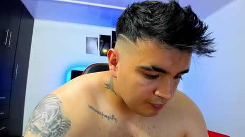 Snapshot of thiago_cp01 chatting on February 9, 5:40 am Thiago online show from February 9, 5:40 am