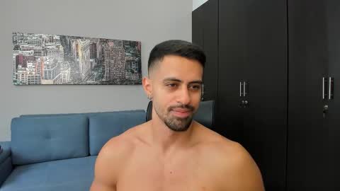 thiago_driussi online show from October 16, 8:51 pm