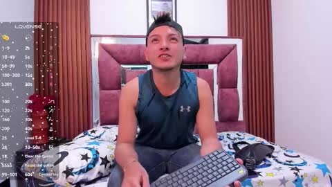 Thiago online show from December 17, 2:07 am