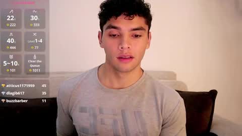 Just Thiago  online show from March 6, 6:26 pm