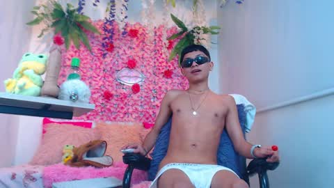 thiago rincon online show from April 3, 9:00 pm