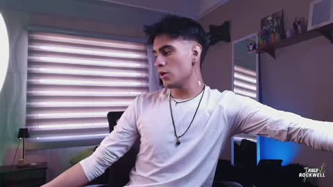 Thiago online show from December 11, 4:52 pm