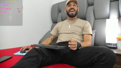 Thia Gomez online show from February 24, 7:28 pm