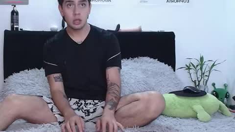 Thiago River online show from April 29, 12:15 am