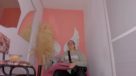 Lexxy online show from February 4, 11:25 am