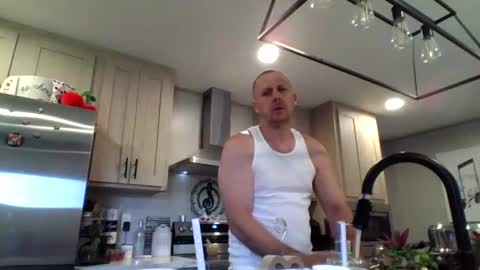 Val online show from April 21, 4:25 pm