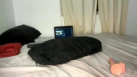 Snapshot of thick_jojo chatting on January 27, 7:03 pm Call me Taliee online show from January 27, 7:03 pm
