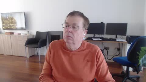 Play online show from December 18, 11:34 am