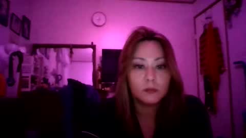 thickassazn93 online show from December 16, 6:31 am