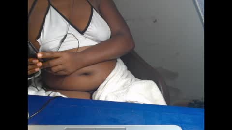 thickebonny7 online show from March 29, 10:11 pm