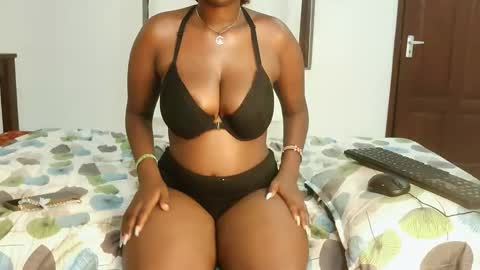 thickiie online show from December 1, 12:19 am