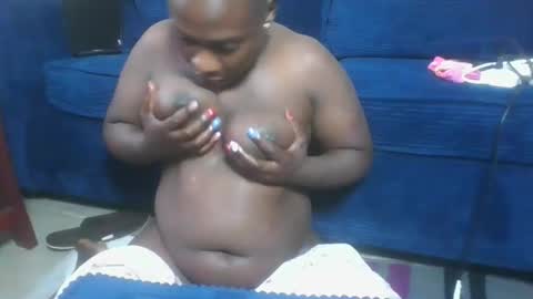Snapshot of thicky4927babe chatting on October 23, 2:18 pm thicky4927babe online show from October 23, 2:18 pm