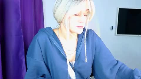 thief_of_hearts_ online show from November 20, 11:02 pm