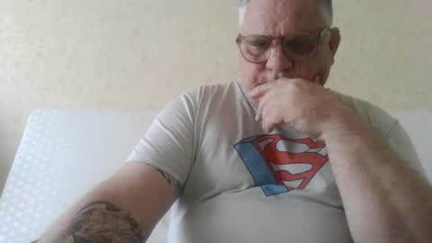 Thierrysymp online show from April 22, 5:09 pm