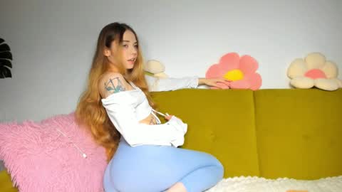 Snapshot of thisisamelia chatting on December 2, 2:03 pm Amelia  shows on mondays fridays and sundays  if anything changes im giving updates on my fansly  online show from December 2, 2:03 pm