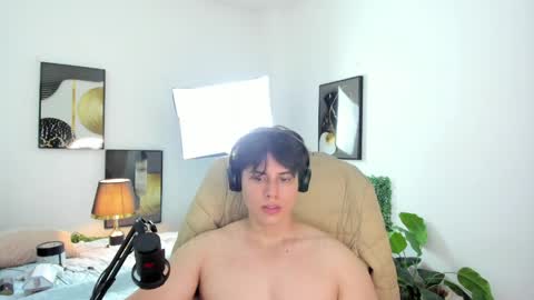 thom_ohtani online show from April 9, 6:19 am