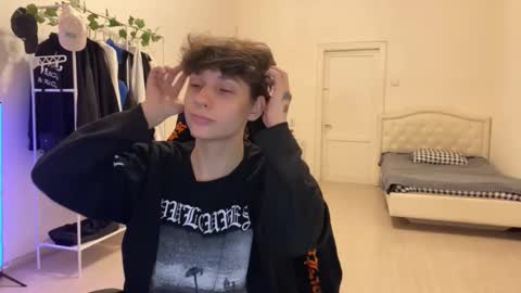 Thomas Hill online show from November 6, 7:17 pm