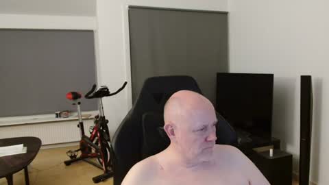 thomas806035 online show from June 21, 10:05 pm