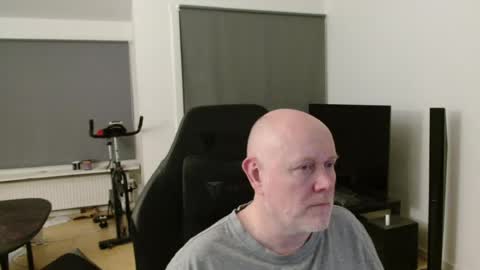 thomas806035 online show from July 25, 11:24 pm