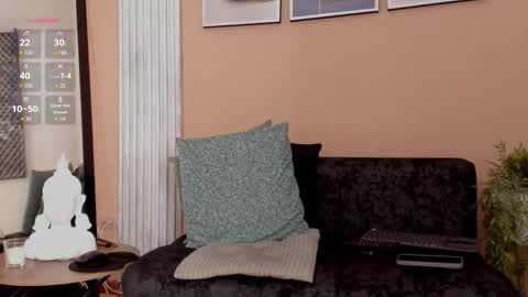 Thomas Eliott   independent model online show from February 7, 7:50 pm