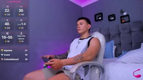 Thomas online show from November 8, 3:15 pm