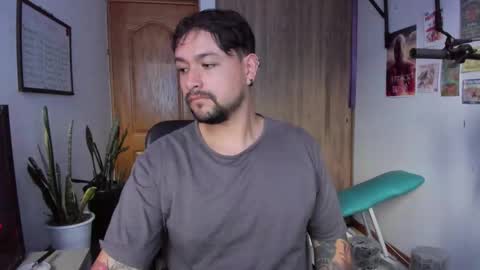 Thomas online show from December 13, 7:53 pm