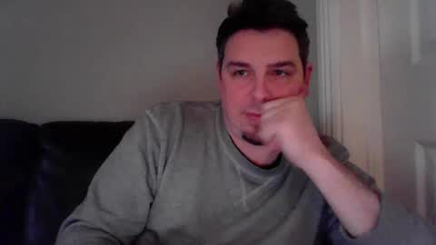 thomisfra online show from February 9, 2:18 pm