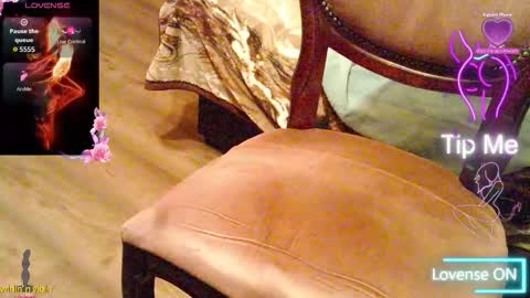 Snapshot of thongsandstockings chatting on September 13, 10:23 pm Thongsandstocking online show from September 13, 10:23 pm