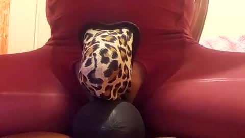 Snapshot of thongsandstockings chatting on October 31, 12:11 am Thongsandstocking online show from October 31, 12:11 am