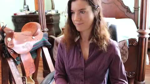 Snapshot of thornbury_rose chatting on February 19, 7:16 pm ThornburyRose online show from February 19, 7:16 pm