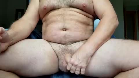 Snapshot of thrilled1 chatting on December 4, 7:39 pm Horny Friend with Benifits online show from December 4, 7:39 pm