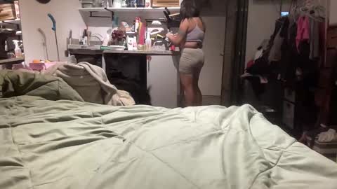 throatyygoat online show from February 26, 3:32 am