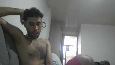 Snapshot of throwawayyourgun chatting on September 25, 5:31 pm Luka online show from September 25, 5:31 pm