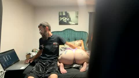 thumbsucker2000 online show from August 2, 4:58 am